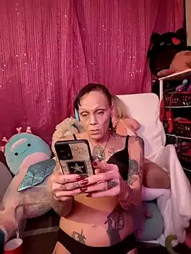 MommyMisfit webcams show profile image 