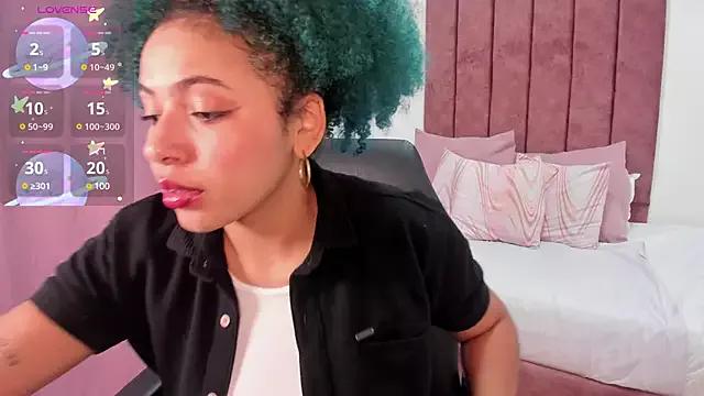 momo_ayasse from StripChat
