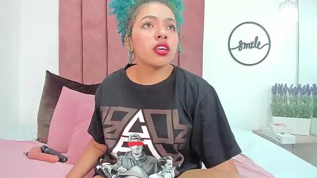 momo_ayasse from StripChat