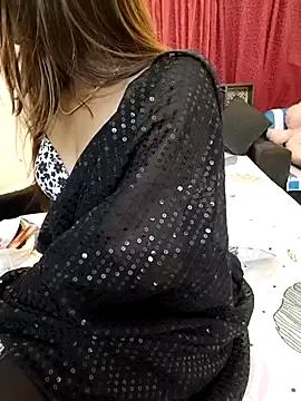 Explore our live girls sluts from our Custom and Multi clubs and checkout exclusive access to highly interactive content, such as shape, hair, titties, pussy type and many more.