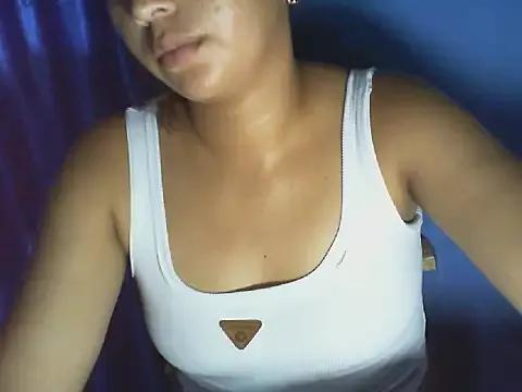 Explore our live girls sluts from our Custom and Multi clubs and checkout exclusive access to highly interactive content, such as shape, hair, titties, pussy type and many more.