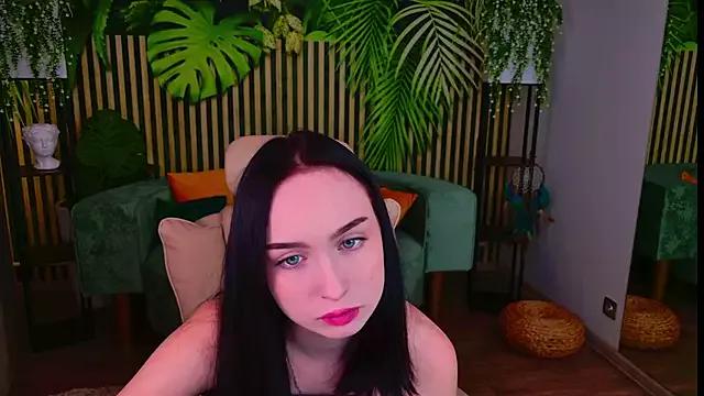 Explore our live girls sluts from our Custom and Multi clubs and checkout exclusive access to highly interactive content, such as shape, hair, titties, pussy type and many more.