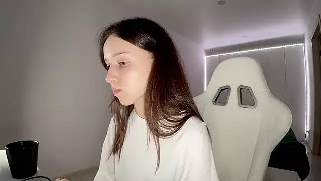 Explore our live girls sluts from our Custom and Multi clubs and checkout exclusive access to highly interactive content, such as shape, hair, titties, pussy type and many more.