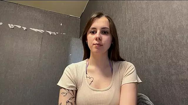 Montain_Romantic webcams show profile image 