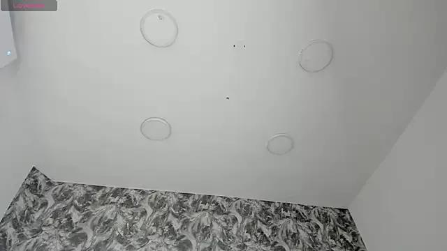 Moom_red from StripChat