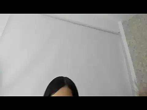 Moom_red from StripChat