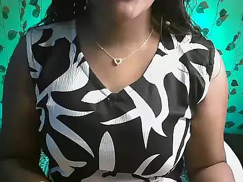 moon_143 from StripChat is Freechat