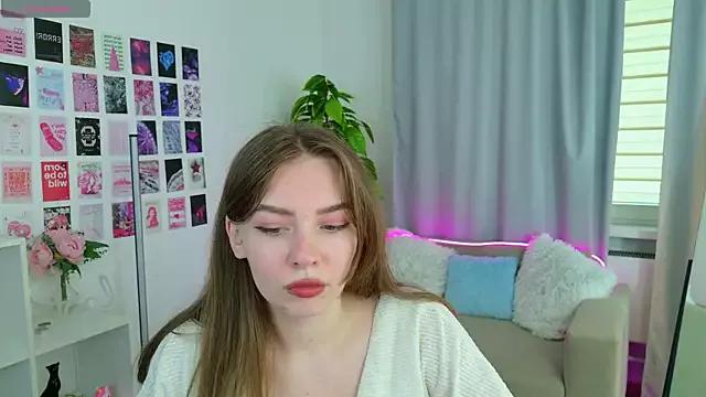 Explore our live girls sluts from our Custom and Multi clubs and checkout exclusive access to highly interactive content, such as shape, hair, titties, pussy type and many more.