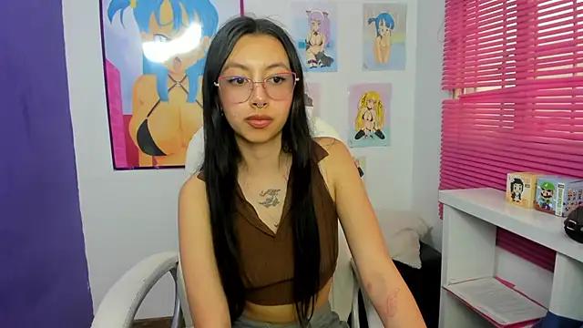 Explore our live girls sluts from our Custom and Multi clubs and checkout exclusive access to highly interactive content, such as shape, hair, titties, pussy type and many more.