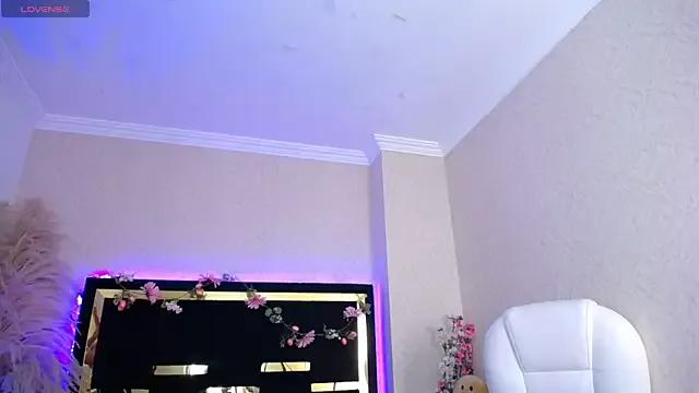 Moon_Water__ from StripChat