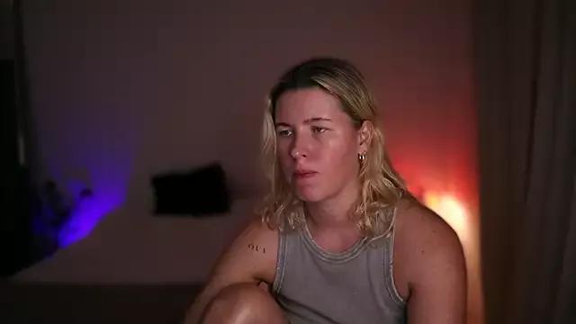moonamii from StripChat