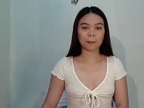 Mooncakes_19 from StripChat