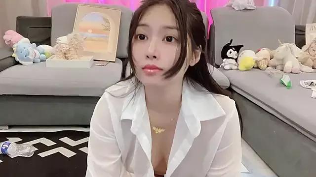Moonccoi from StripChat