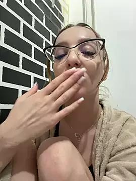 Explore our live girls sluts from our Custom and Multi clubs and checkout exclusive access to highly interactive content, such as shape, hair, titties, pussy type and many more.