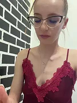 Explore our live girls sluts from our Custom and Multi clubs and checkout exclusive access to highly interactive content, such as shape, hair, titties, pussy type and many more.