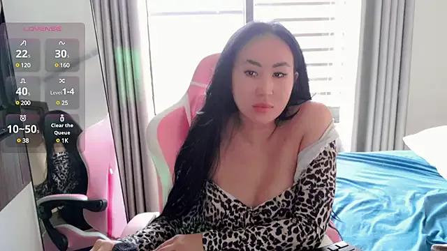 Moongirlme from StripChat