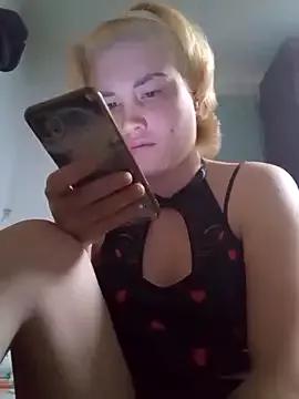 MoonIrene from StripChat