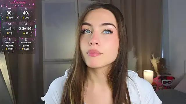 Moonlight1Sonata1 from StripChat is Freechat