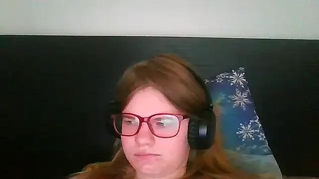 Moonolighta from StripChat is Freechat