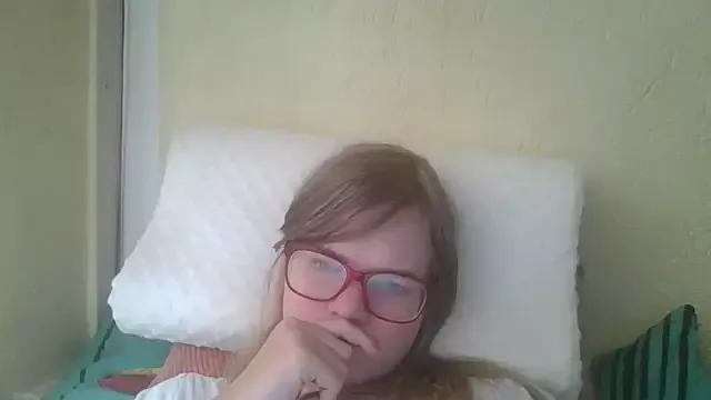 Moonolighta from StripChat is Freechat
