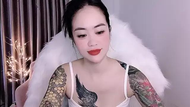 Explore our live girls sluts from our Custom and Multi clubs and checkout exclusive access to highly interactive content, such as shape, hair, titties, pussy type and many more.