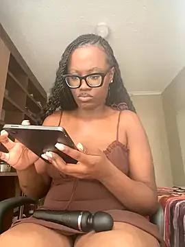 Moonzy77 from StripChat