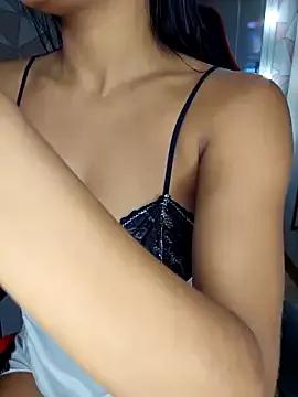 moreninhasilva from StripChat is Freechat