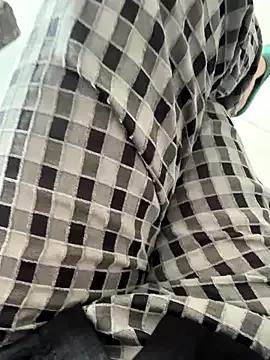 Mores1_Squirt from StripChat is Freechat