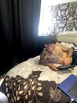 MrRaveMissBehave93 from StripChat is Freechat