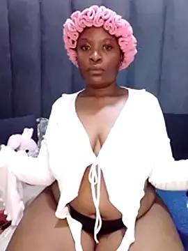 MrsMxx25 from StripChat