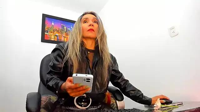 Ms_lunaRose from StripChat is Freechat