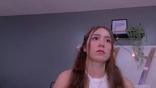 Explore our live girls sluts from our Custom and Multi clubs and checkout exclusive access to highly interactive content, such as shape, hair, titties, pussy type and many more.