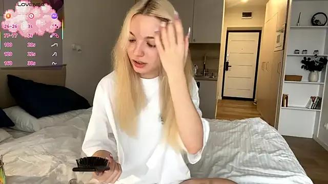 Explore our live girls sluts from our Custom and Multi clubs and checkout exclusive access to highly interactive content, such as shape, hair, titties, pussy type and many more.