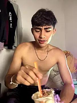 Myke_hotxxx from StripChat is Freechat