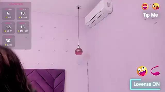 Explore our live girls sluts from our Custom and Multi clubs and checkout exclusive access to highly interactive content, such as shape, hair, titties, pussy type and many more.