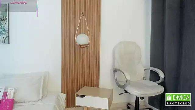 Nallah_ from StripChat