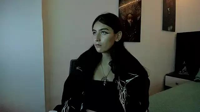 Explore our live girls sluts from our Custom and Multi clubs and checkout exclusive access to highly interactive content, such as shape, hair, titties, pussy type and many more.