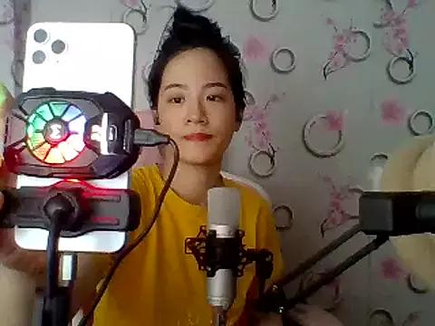 Nana-68 from StripChat