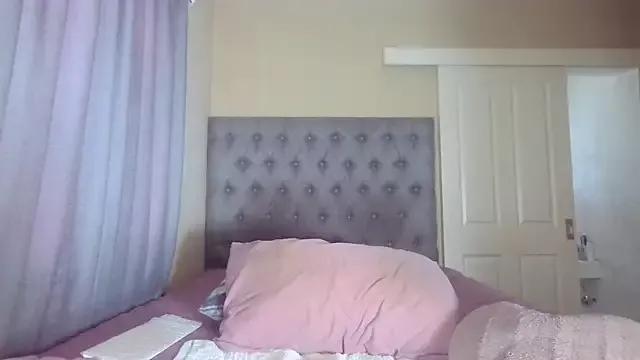 nanababe1 from StripChat