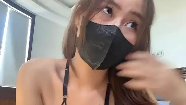 Nanana86 from StripChat