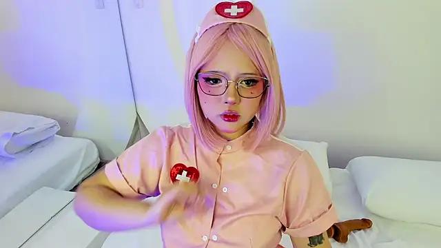 NanaOsaky from StripChat