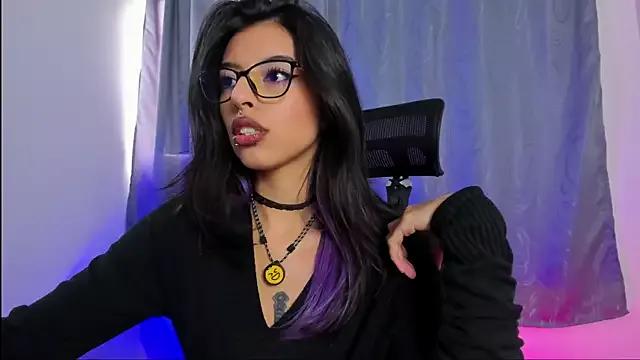NanaRott from StripChat