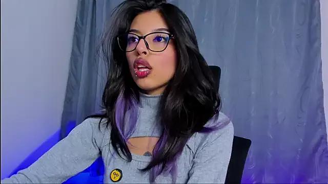 NanaRott from StripChat