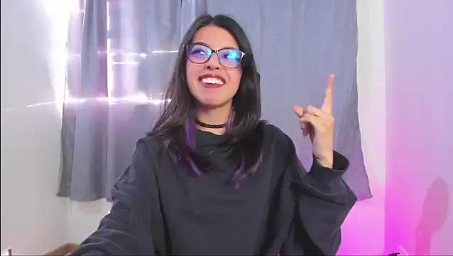 NanaRott from StripChat