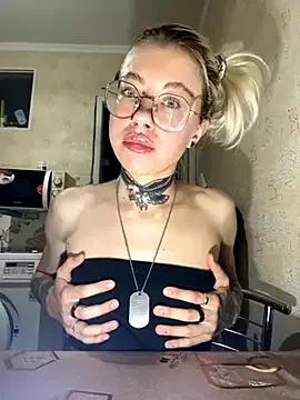 Nancyhot777 from StripChat