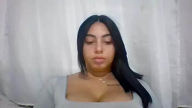 Nandinha777 from StripChat