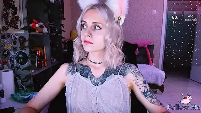 NaniMoore from StripChat