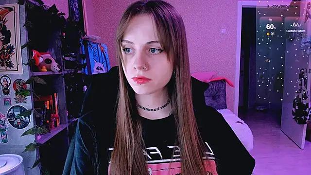 Explore our live girls sluts from our Custom and Multi clubs and checkout exclusive access to highly interactive content, such as shape, hair, titties, pussy type and many more.