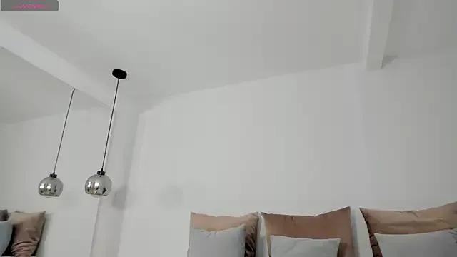 naomi_blaze from StripChat is Freechat