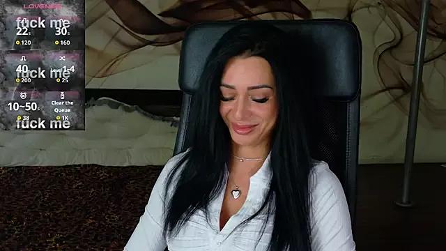 Explore our live girls sluts from our Custom and Multi clubs and checkout exclusive access to highly interactive content, such as shape, hair, titties, pussy type and many more.